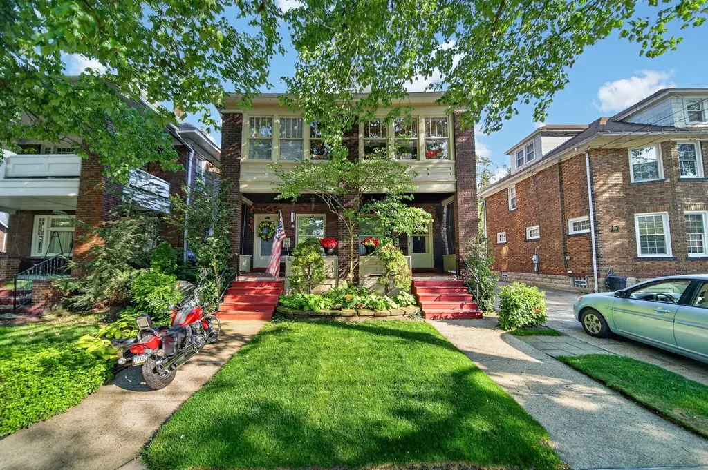 1305-07 W 9th St