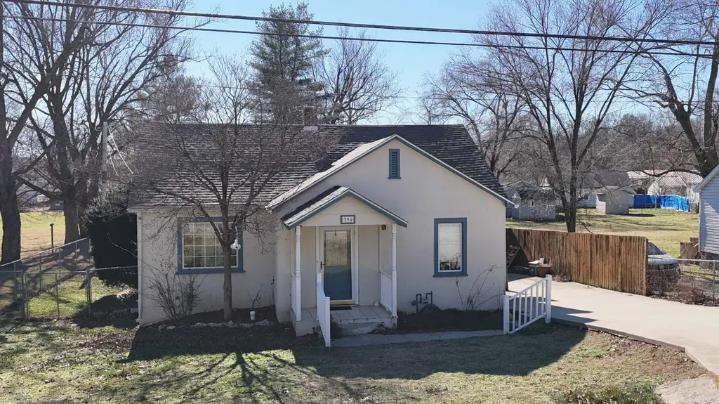 304 West 14th St