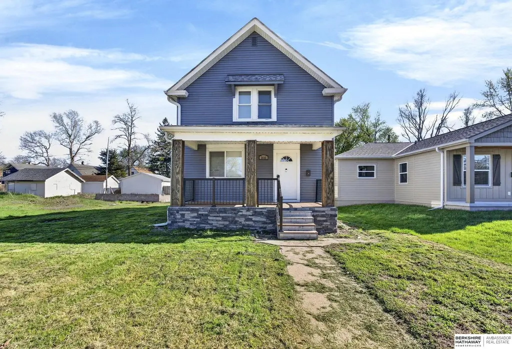 2605 Fort St