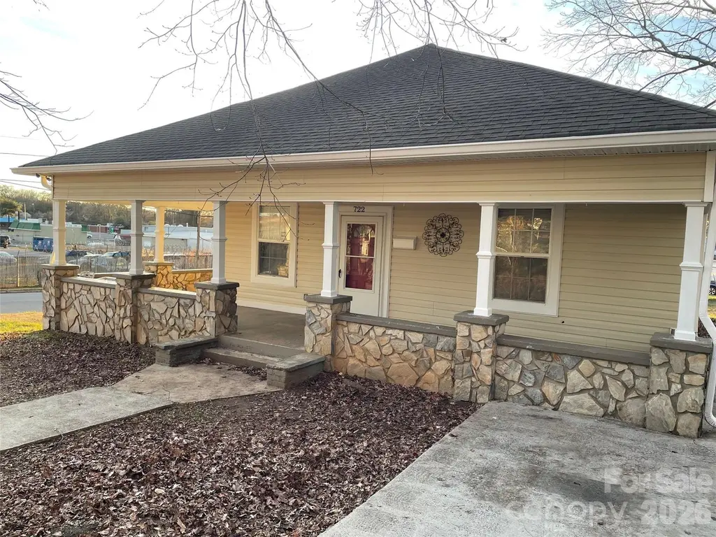 722 Live Oak St