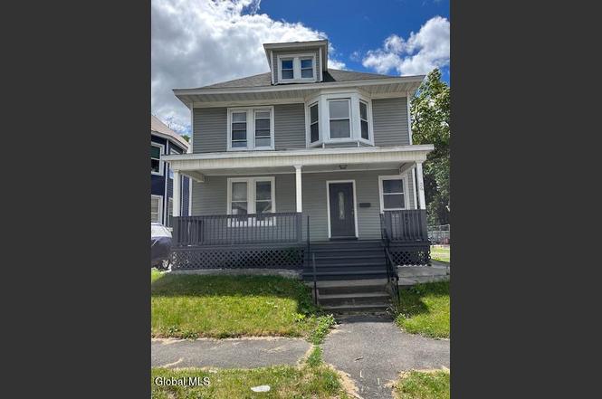 26 Linden St
