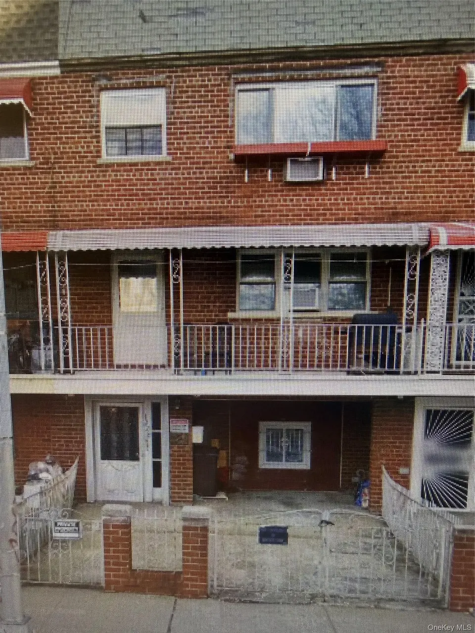1228 Noble Ave