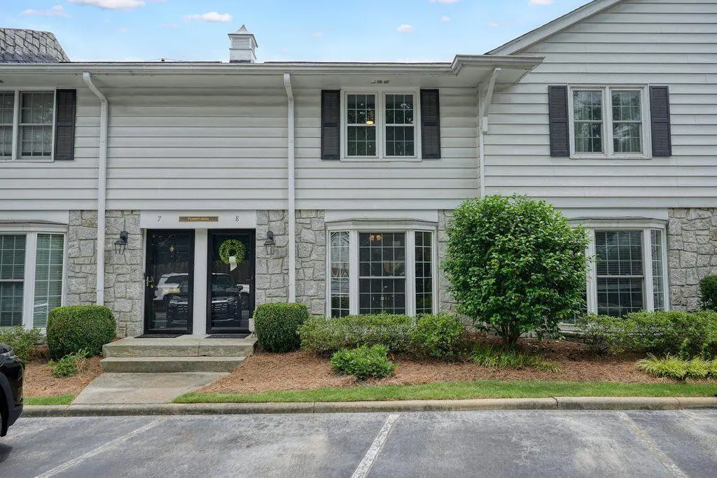 136 Peachtree Memorial Dr NW Unit PA8