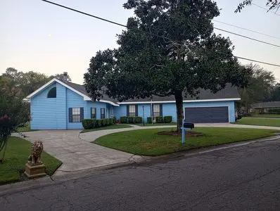 10 Pecanwood Cv