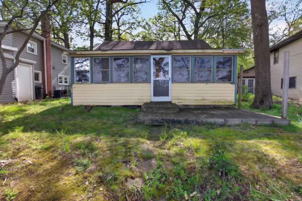 5036 Schrah Dr
