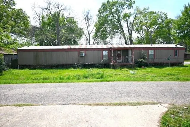 807 Magnolia St