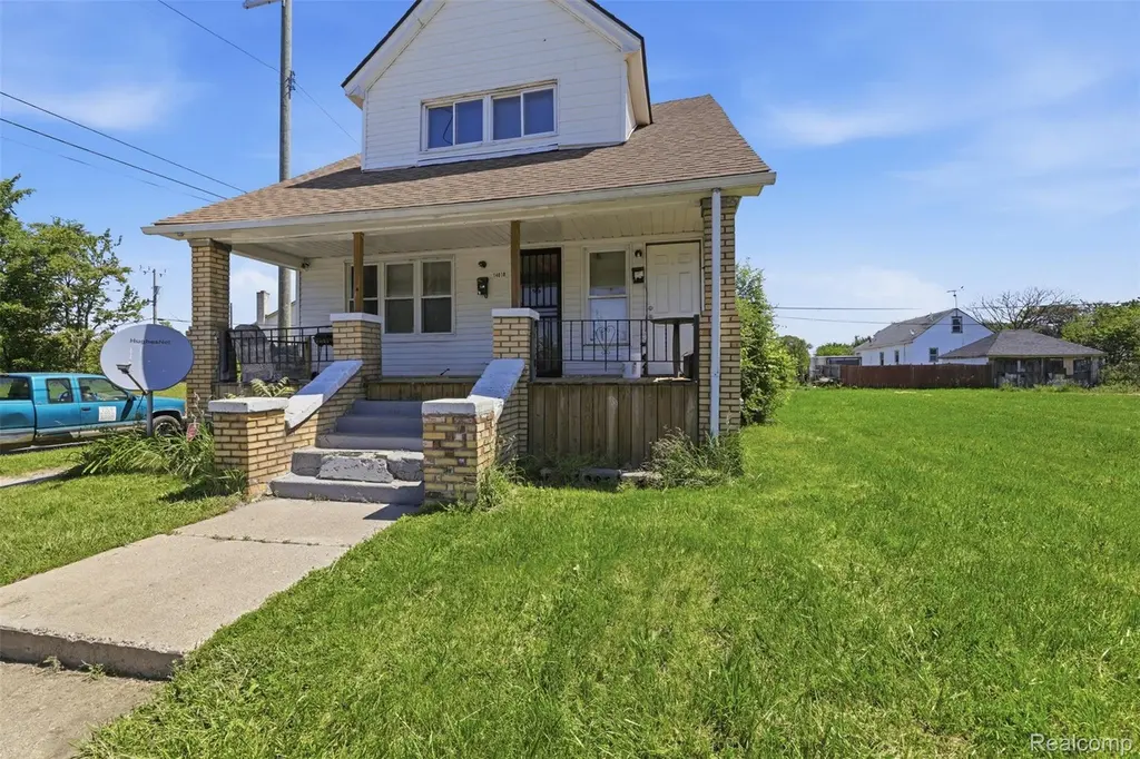 14010 Goddard St