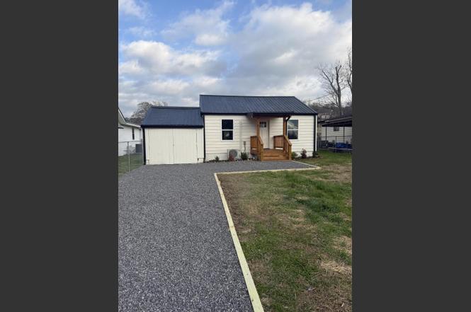 1204 Logan Ave