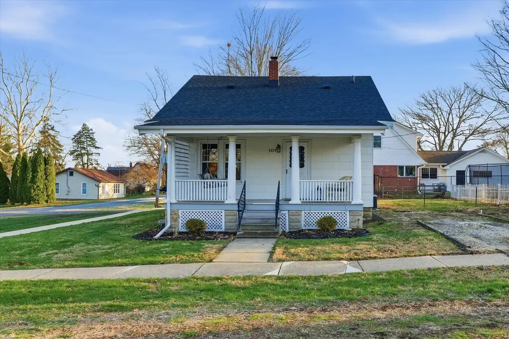 107 E Dunbar St