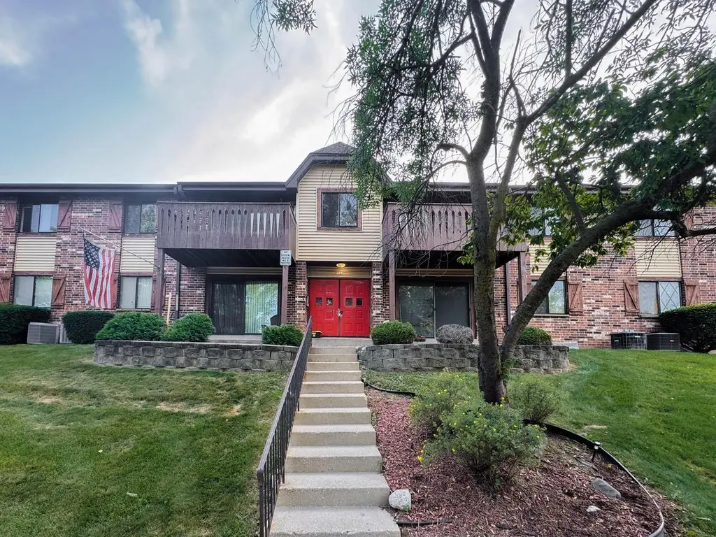7731 N 60th St Unit G