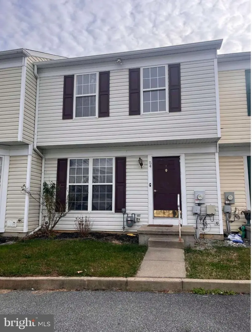54 Lisa Dr