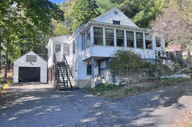 10 Otis St