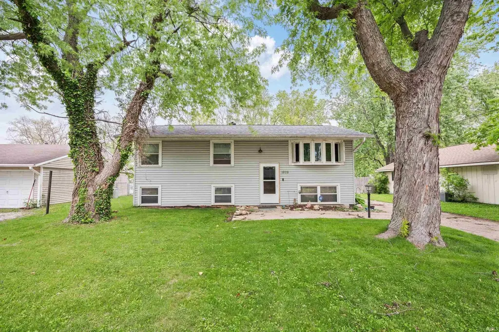 1208 Wigwam Dr