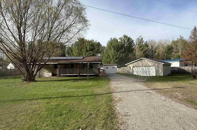 2559 E Pine River Trl