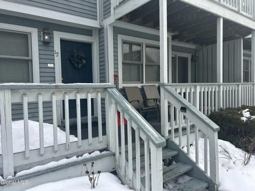 3014 Lake Shore Dr Unit 12E