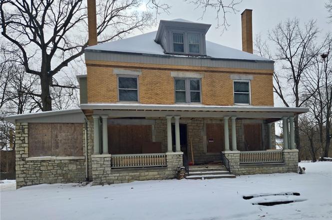 239 N Heights Ave