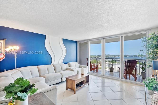 18031 Biscayne Blvd #1401