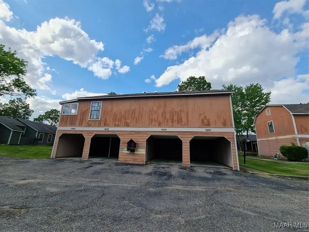 1625 E Trinity Blvd