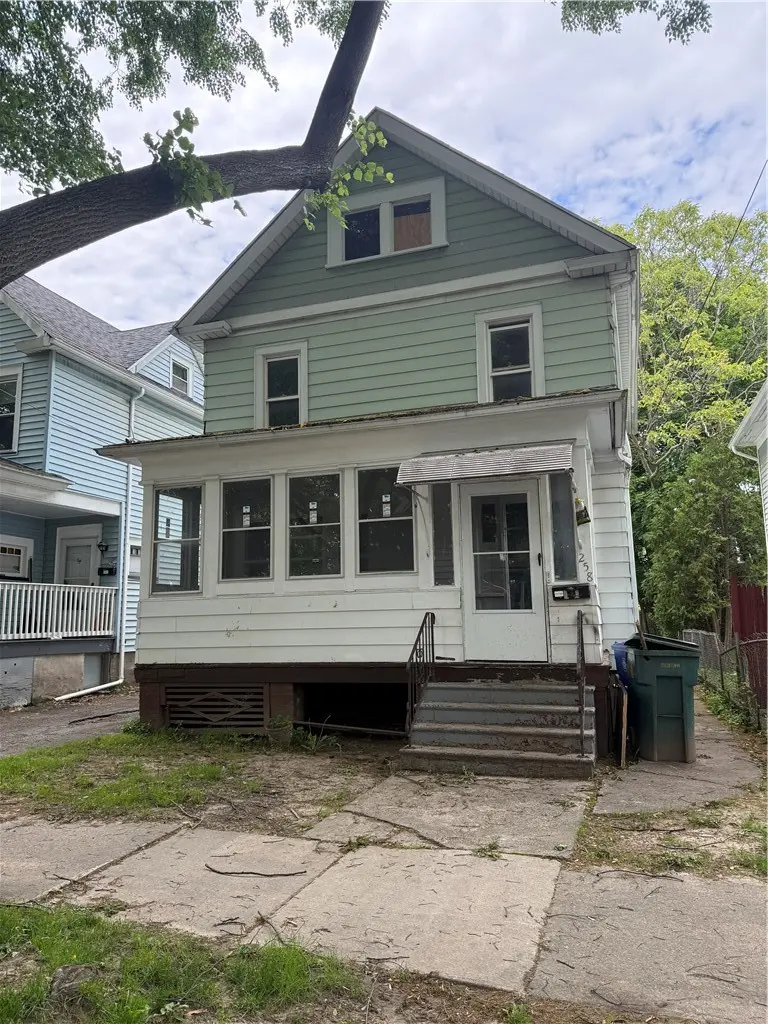 258 Curtis St