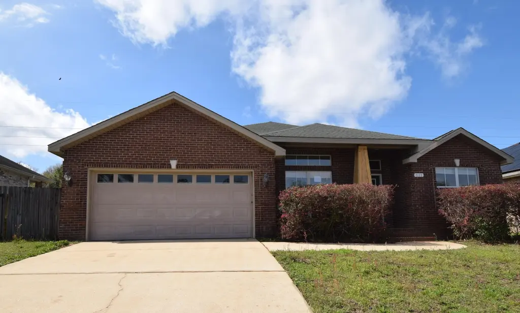 111 Trailwood Ln