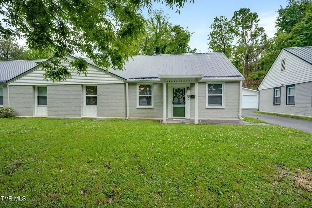 422 Sequoyah Dr
