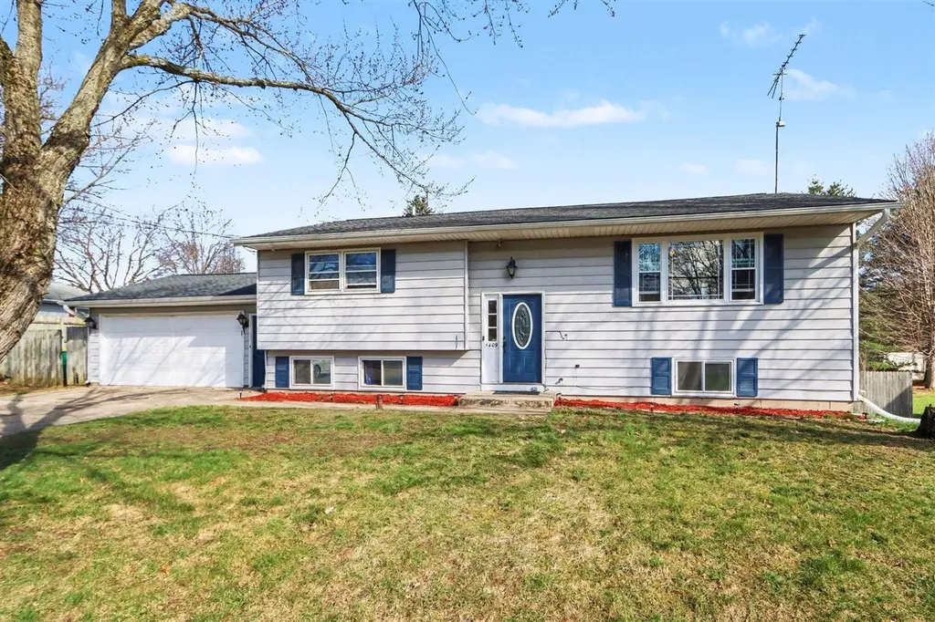 1409 Bacon Ave