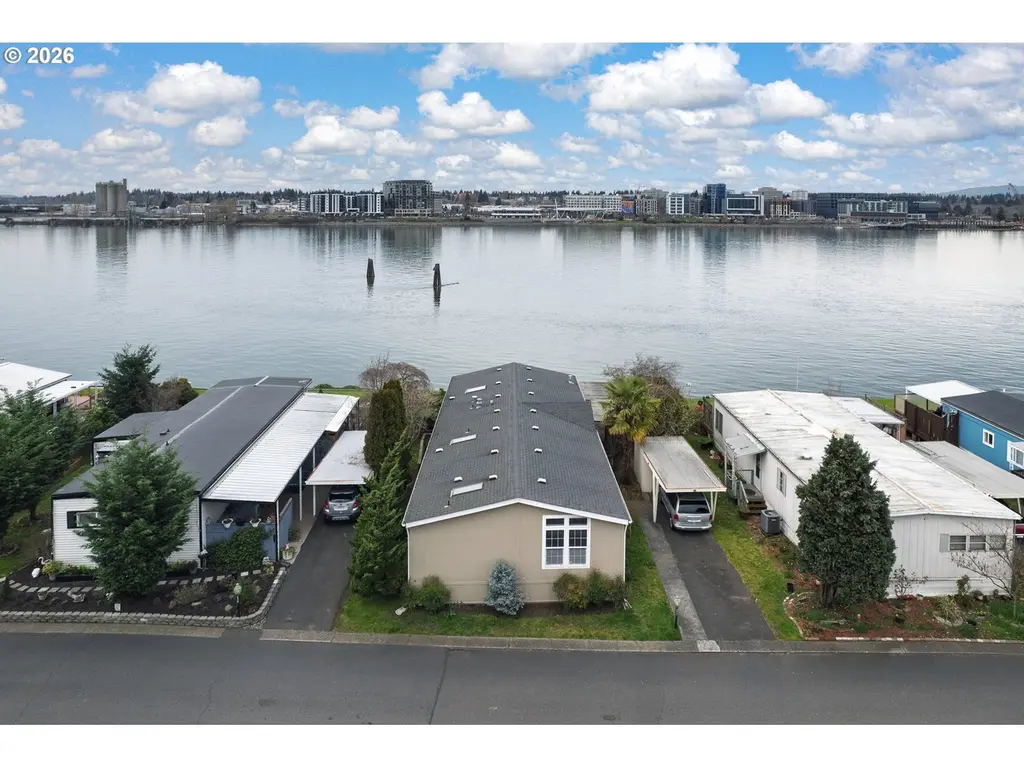 1503 N Hayden Island Dr #129
