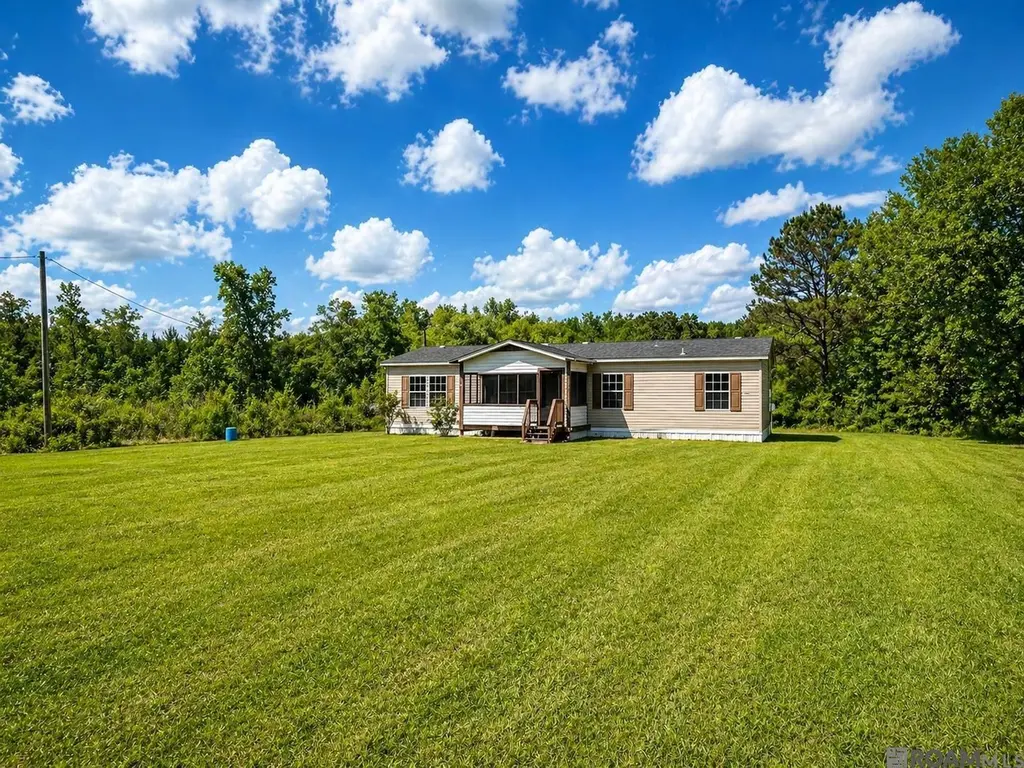 46347 Iris Ln