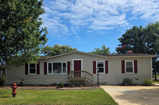 18 Coastal Dr