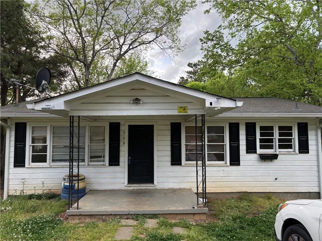 309 Crest Dr
