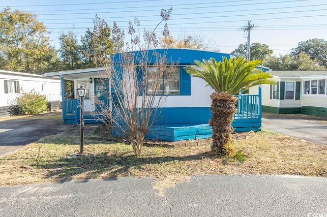 3 Burr Cir