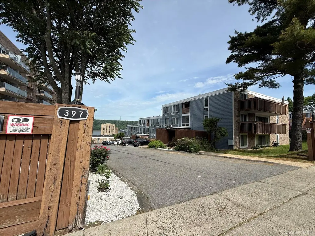 397 N Broadway Unit 2K