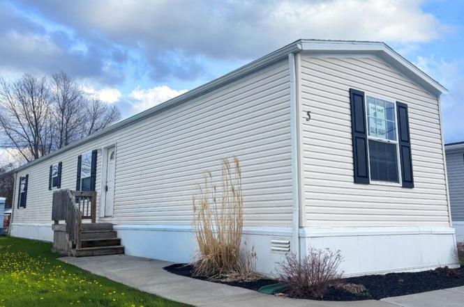 5 Farmingdale Dr Unit FA05