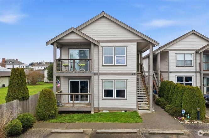 953 Third St #101