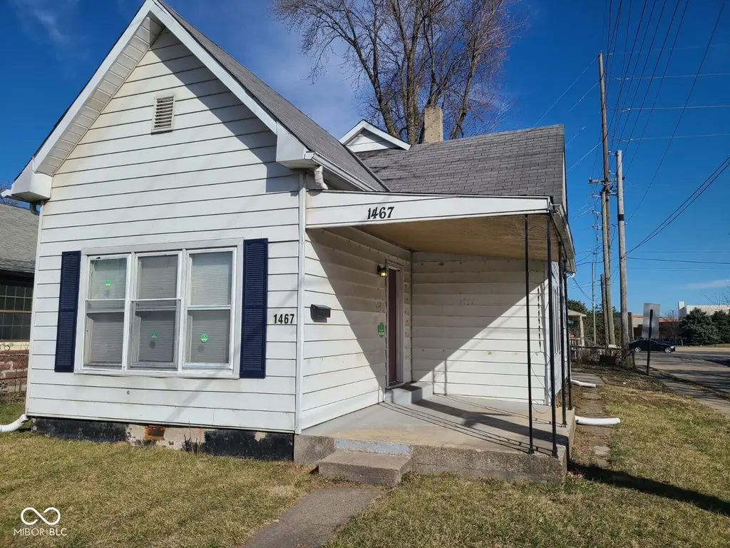 1467 Blaine Ave