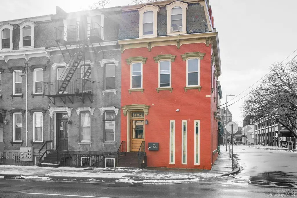 292 Mill St