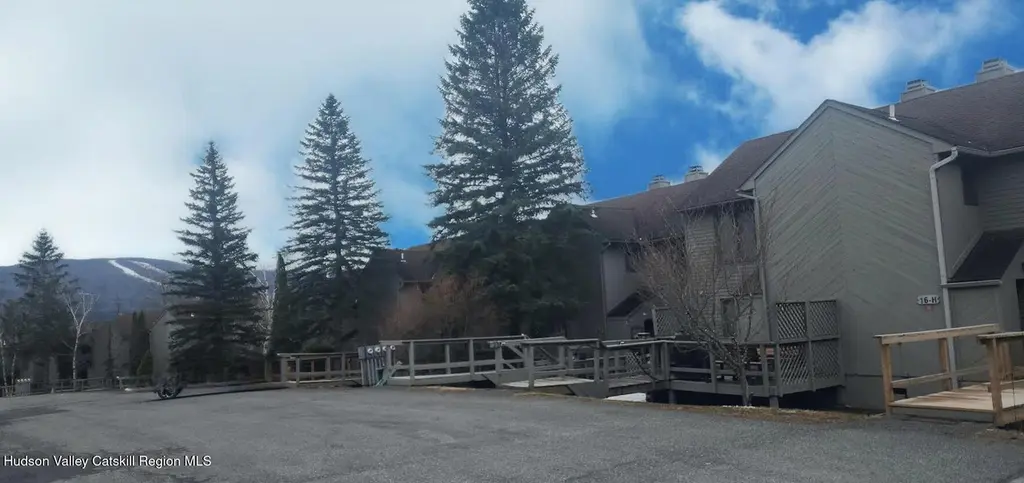63 Windham Ridge Rd Unit 16c