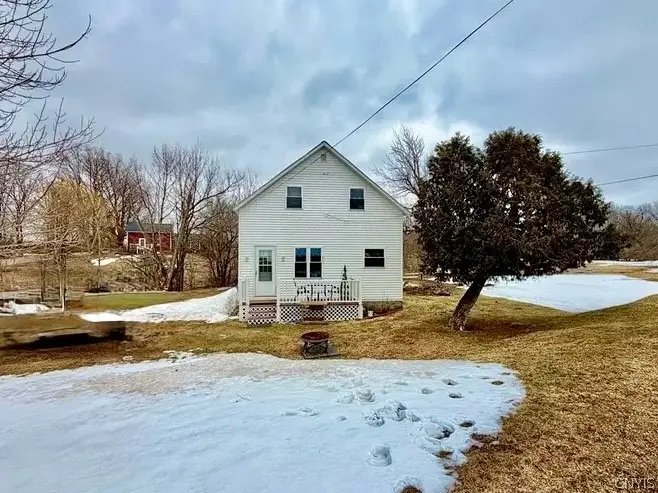 4869 East Rd