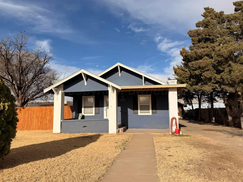 204 Lawton Ave
