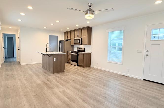 22343 S Cedar Dr #121