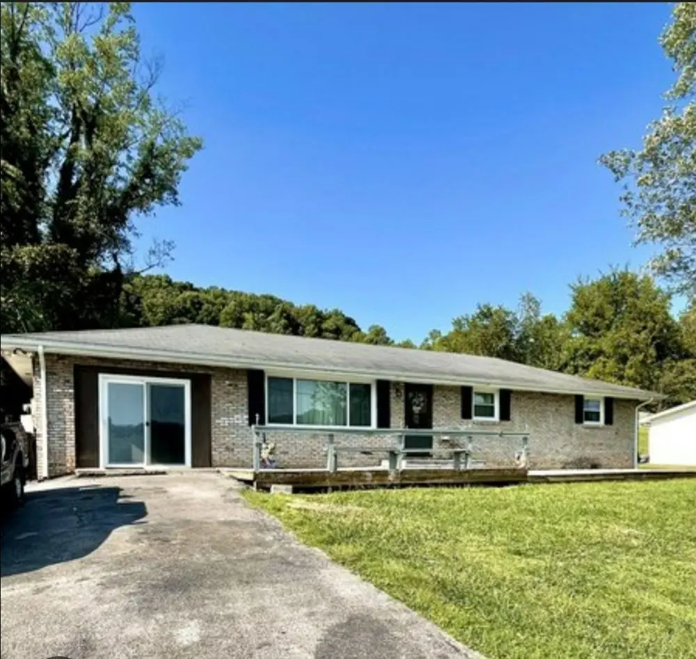 300 Ellis Rd