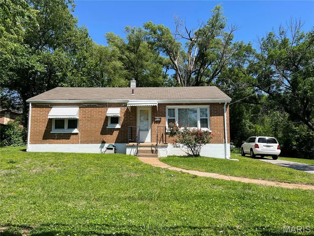 4138 Wright Ave