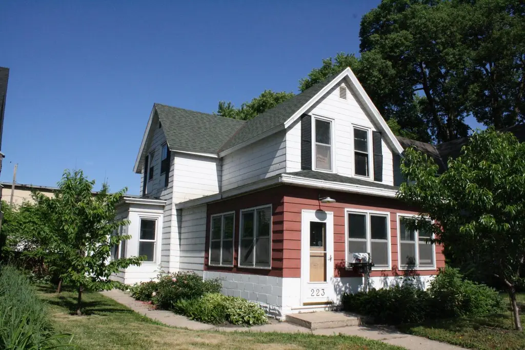 223 Copeland Ave