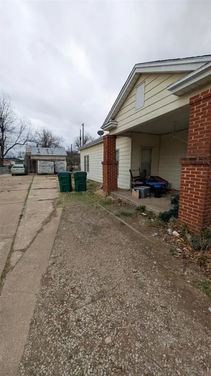 405 W Elm St