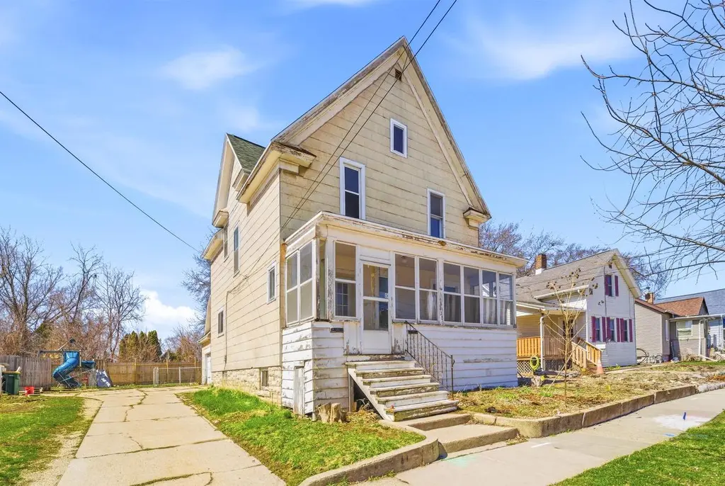 420 Morris St