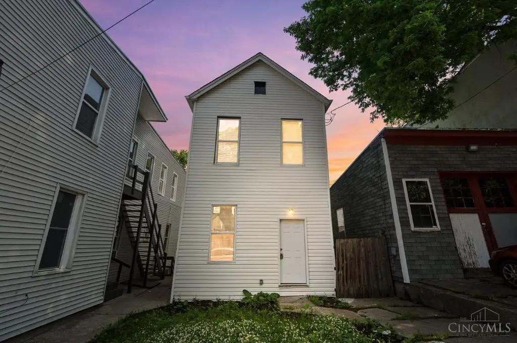 634 Tafel St