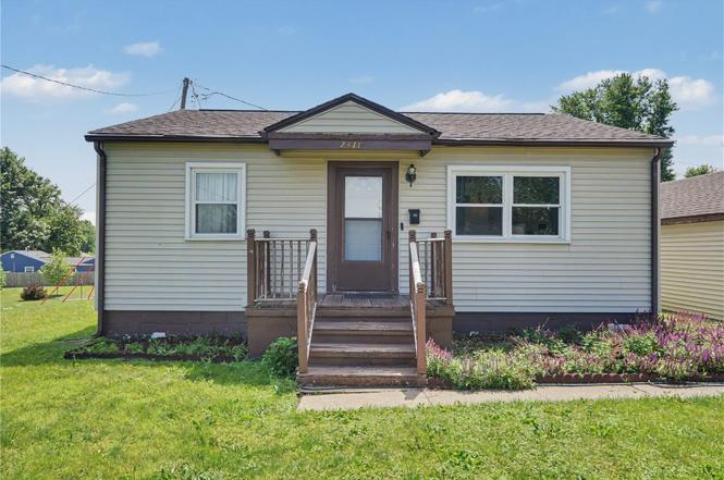 2411 Linwood St SW