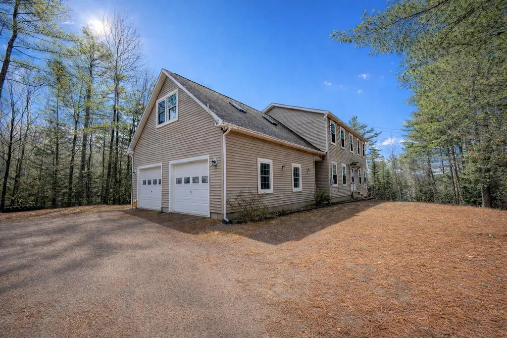 62 Heath Rd