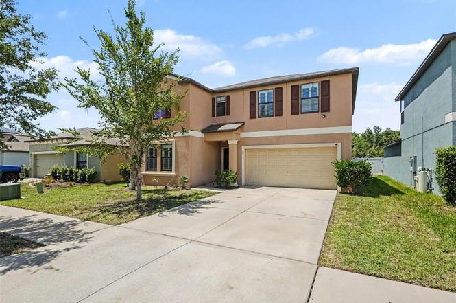 10022 Carloway Hills Dr