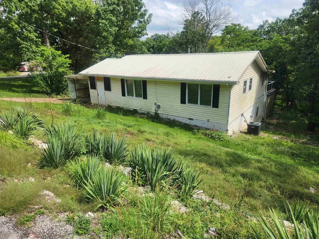 93 Topez Dr